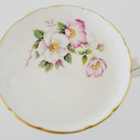 Aynsley Floral & Gold Ivy Teacup, Pink & White Floral Vintage England Bone China - Picture 3 of 10